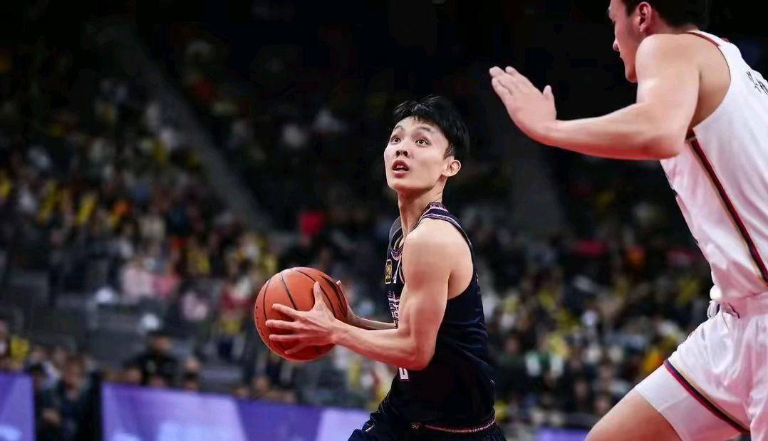 包含北京男篮战胜广州队，表现抢眼场场取胜的词条
